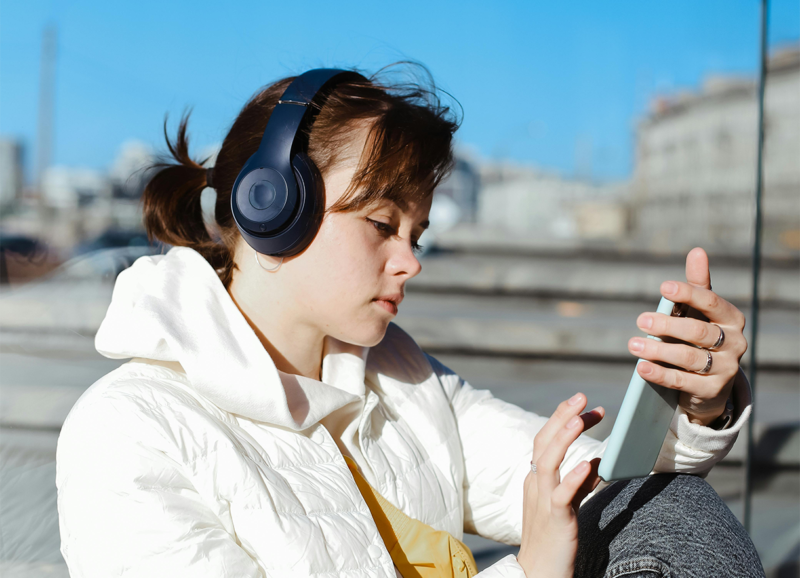 The Influence of Social Media on Modern Music Trends The Influence of Social Media on Modern Music Trends