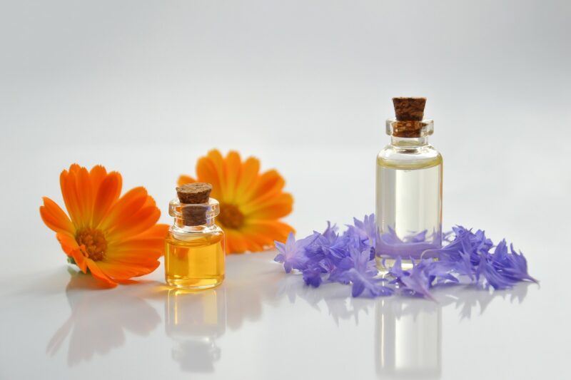 Top 10 Essential Oils and How to Use Them for Relaxation