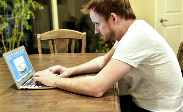 How to Stay Calm in Any Situation: Techniques Used by Navy SEALs