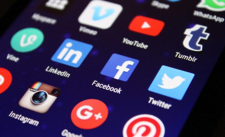 How to Avoid Comparing Yourself to Others on Social Media