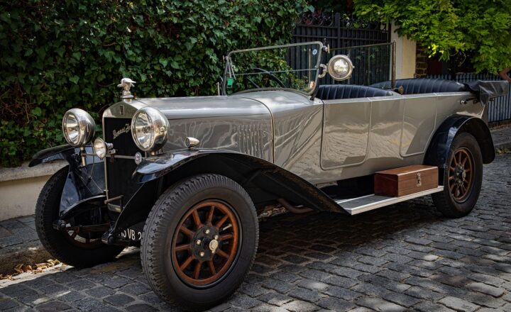 The Real Reason People Are Obsessed with Vintage Cars