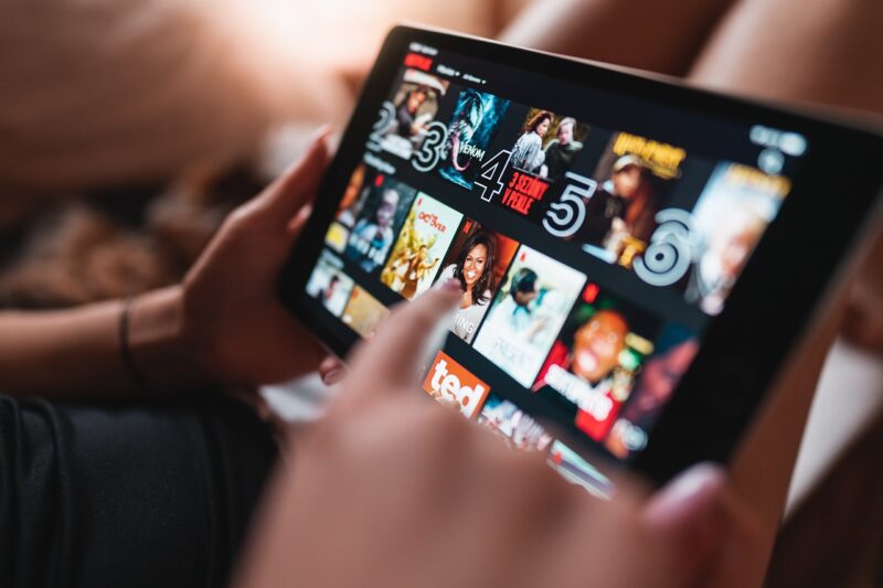 The Science Behind Why We Binge-Watch on Netflix The Science Behind Why We Binge-Watch on Netflix