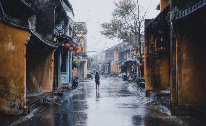 The Rise of Urban Isolation: Why City Living Feels Lonely