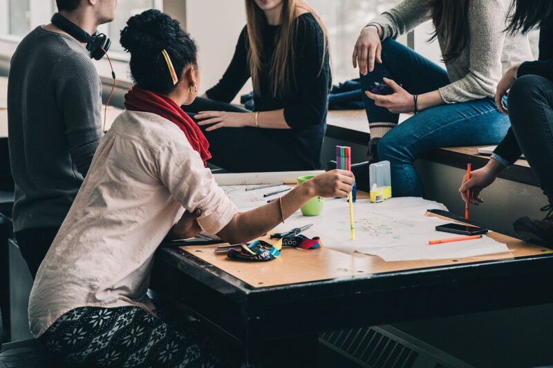 How to Overcome Social Anxiety and Become More Comfortable in Group Settings How to Overcome Social Anxiety and Become More Comfortable in Group Settings