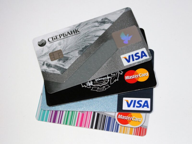 The Best Credit Cards for Building Credit in Your 20s