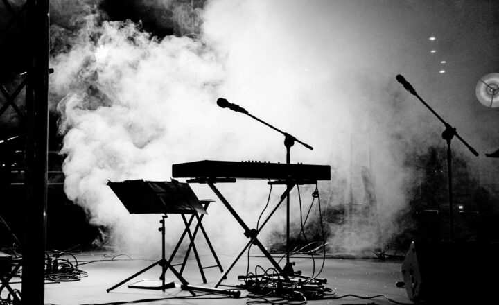 Why Country Pop is Dominating the Mainstream Charts