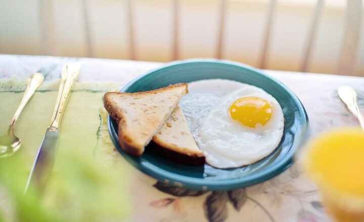 How to Host a Fun and Festive Brunch with Delicious Drink Ideas