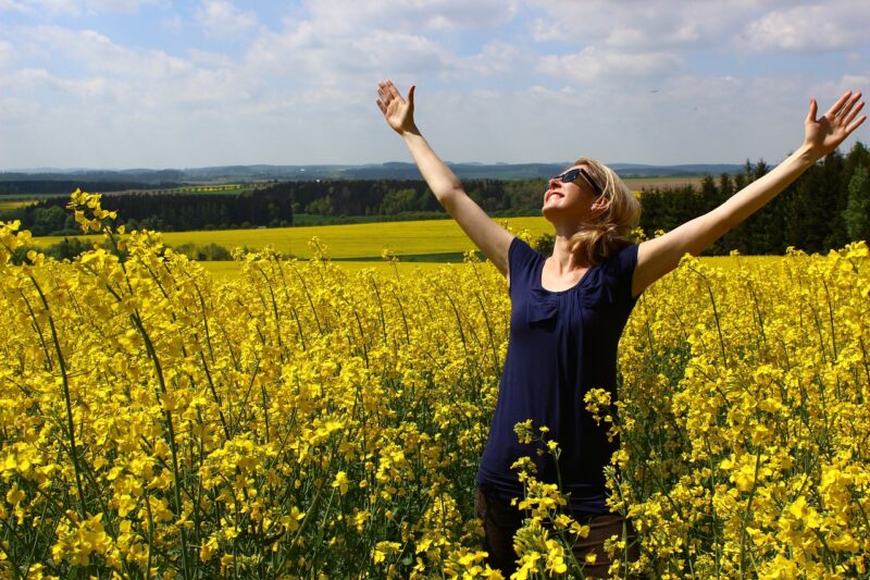 Why Practicing Gratitude Can Change Your Life: The Psychology Behind Positive Thinking