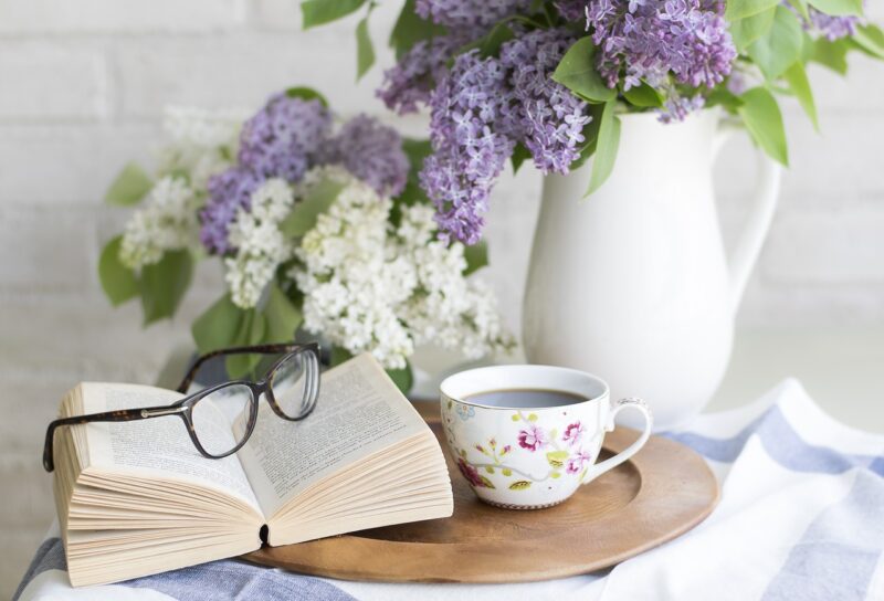 How to Create a Cozy Reading Nook at Home How to Create a Cozy Reading Nook at Home