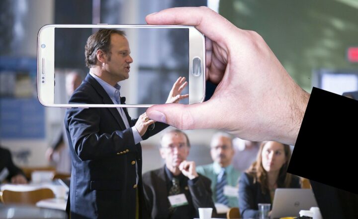 How to Become a Better Public Speaker