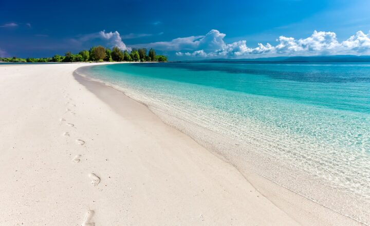 Top 10 Most Beautiful Beaches in the World