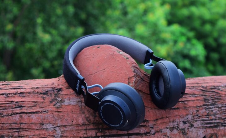 Top Gadgets for Music Lovers to Get the Best Sound Experience