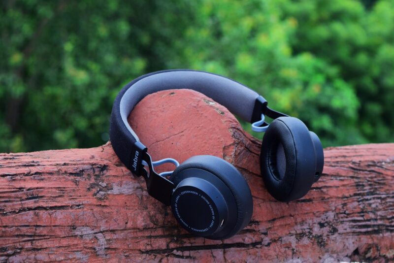 Top Gadgets for Music Lovers to Get the Best Sound Experience