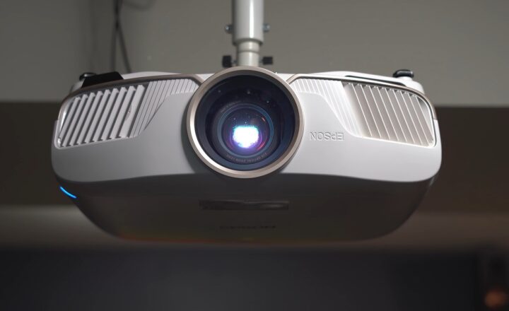 How to Set Up a Home Theater with the Best Gadgets and Accessories