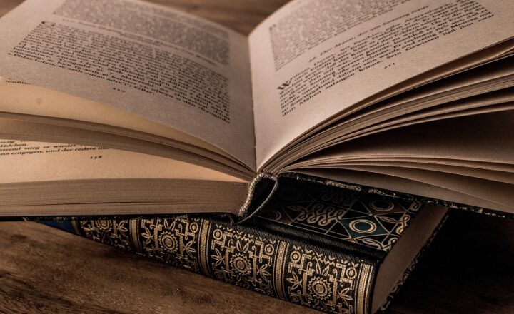 10 Books to Help You Understand Philosophy and Critical Thinking