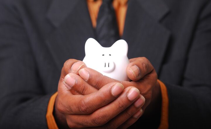 10 Money-Saving Hacks for Living on a Budget