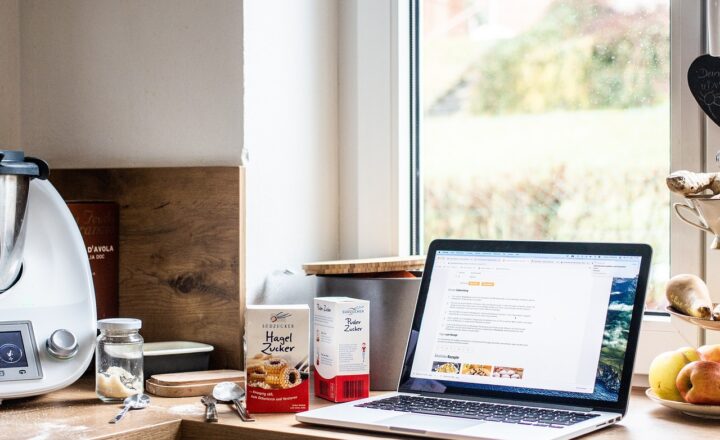 10 Fast and Tasty Recipes for Busy Weeknights