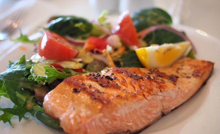 Exploring Global Cuisines: 10 Dishes from Around the World to Try