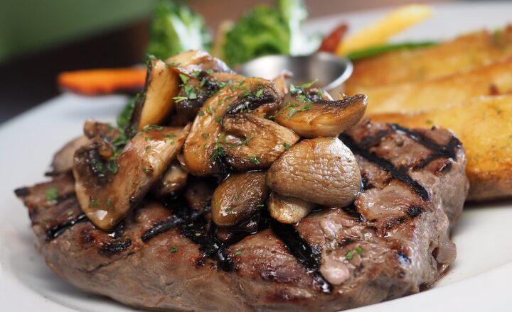 How to Cook Restaurant-Quality Steak at Home: A Step-by-Step Guide