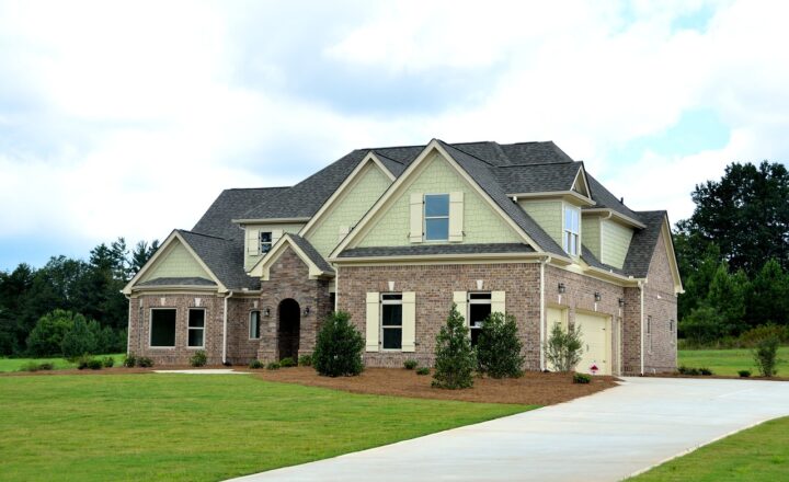 The Best Ways to Make Money by Flipping Items Online