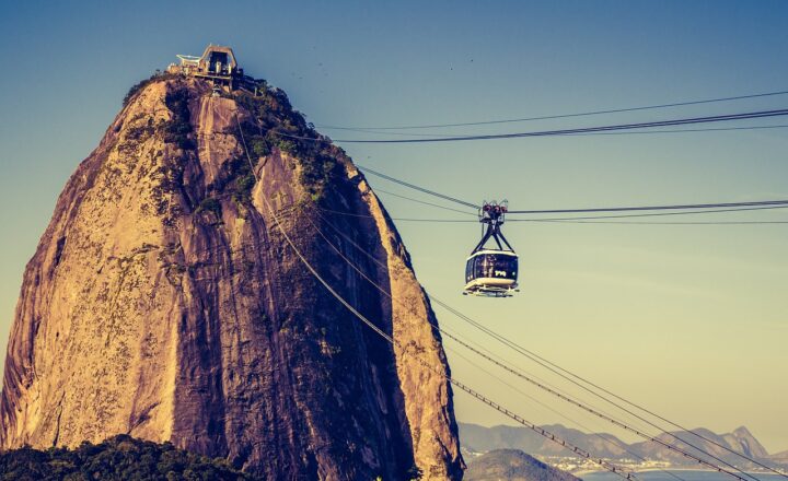 Exploring the World’s Most Impressive Cable Cars and How They Operate