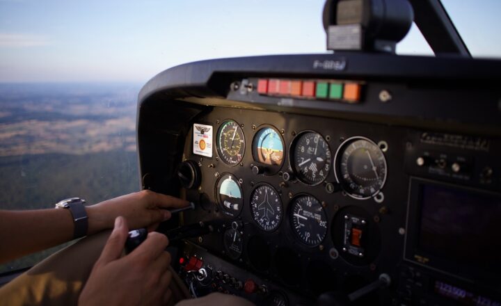 The Role of Simulators in Preparing Pilots for Real-Life Flight Scenarios