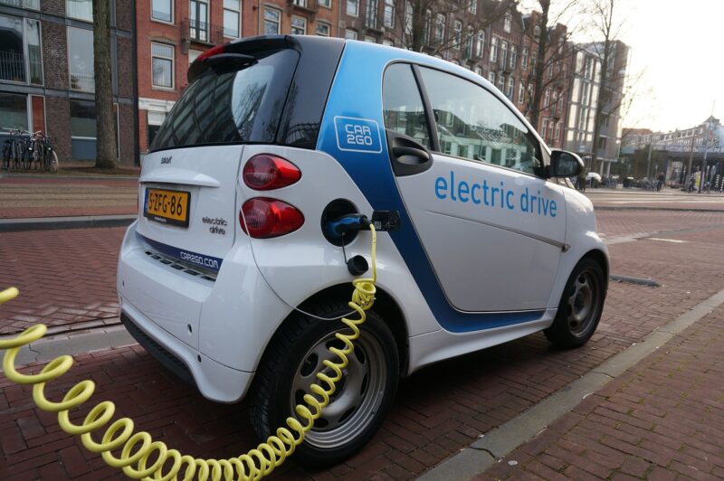 Exploring the Environmental Benefits of Switching to an Electric Vehicle Exploring the Environmental Benefits of Switching to an Electric Vehicle
