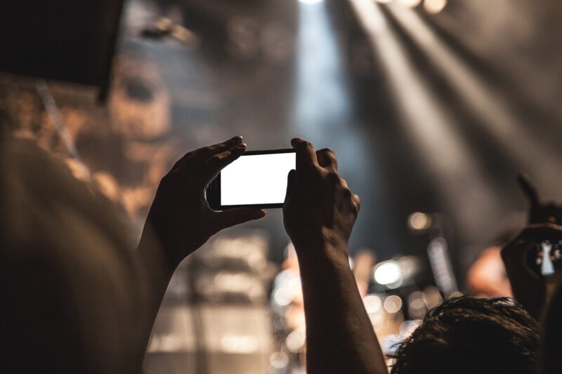 The Battle Between Android and iPhone: Which Has the Best Camera Quality? The Battle Between Android and iPhone: Which Has the Best Camera Quality?