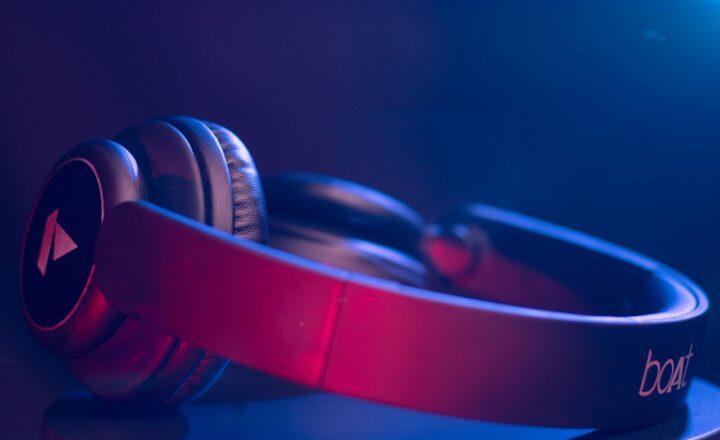 How to Train Your Ear to Understand Native English Speakers Effortlessly