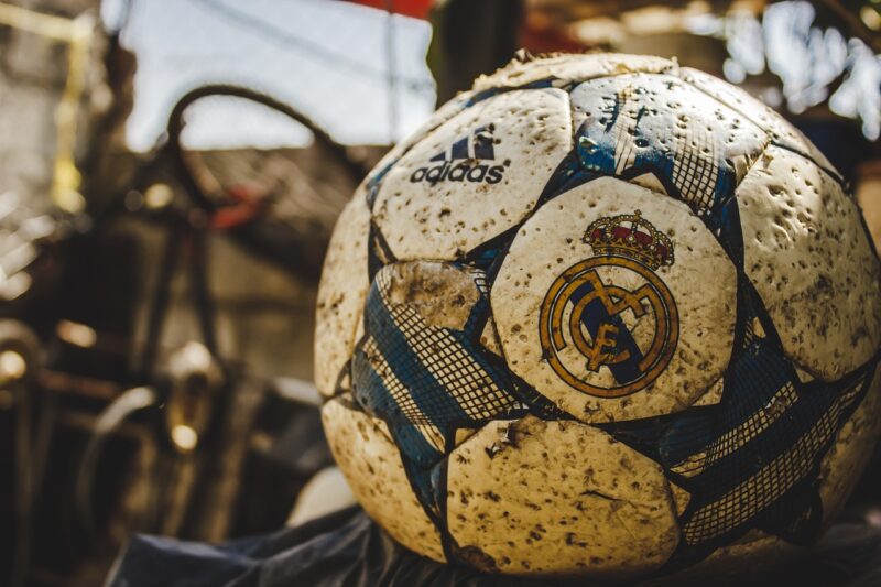 Real Madrid’s Greatest Midfielders: Masters of the Bernabéu Real Madrid’s Greatest Midfielders: Masters of the Bernabéu