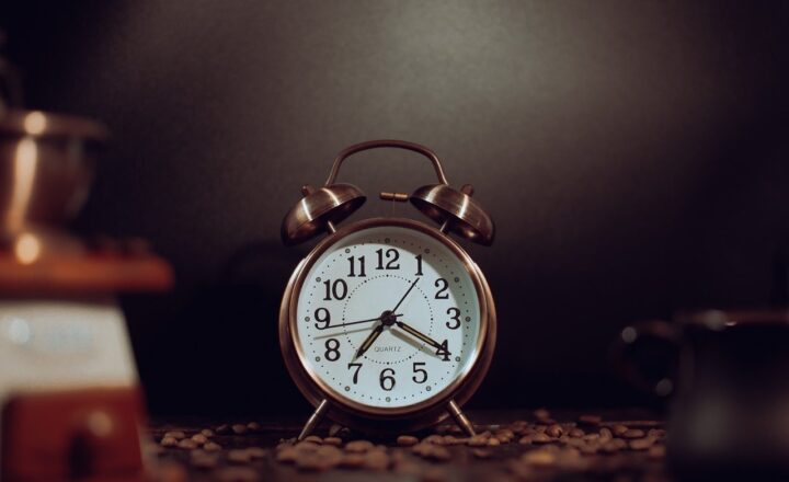 Exploring the Mystery of Time Slips and People Who Claim to Have Experienced Them