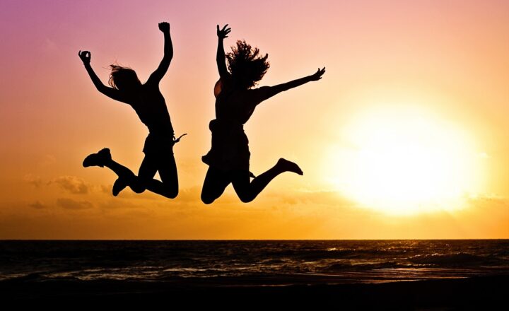 How to Attract Positive People into Your Life and Let Go of Toxic Relationships
