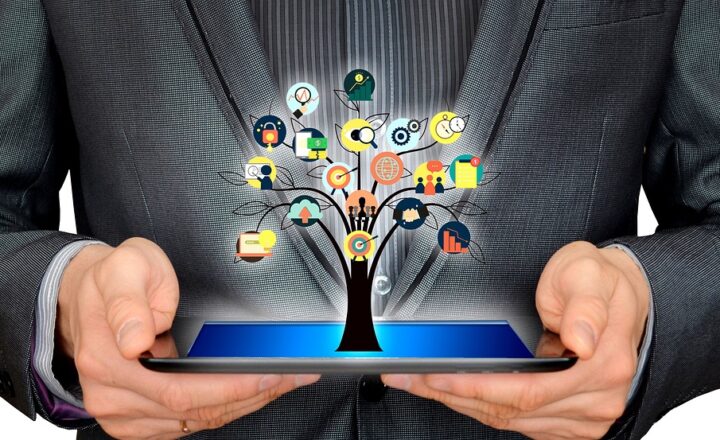 How to Build a Personal Brand That Naturally Attracts Friends and Followers