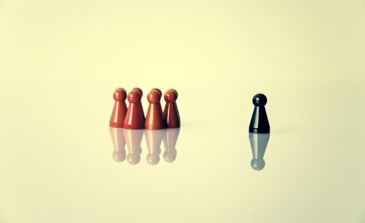 10 Daily Habits That Will Help You Stand Out as a Natural Leader in Any Group