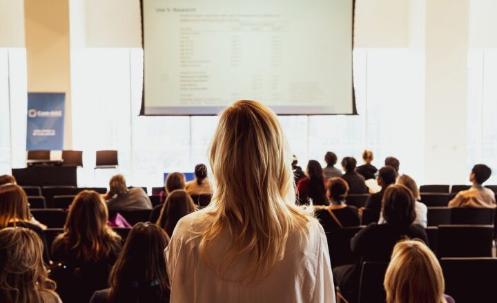 How to Improve Your Public Speaking Skills with Simple Techniques