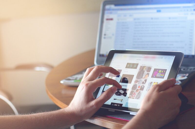 The Influence of Touchscreen Technology on Mobile Innovation The Influence of Touchscreen Technology on Mobile Innovation