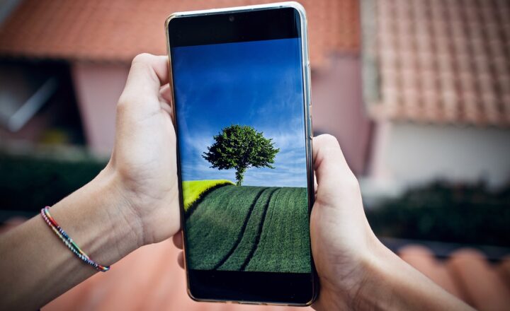 10 Mobile Phones You Won’t Believe Were Once Trendsetters