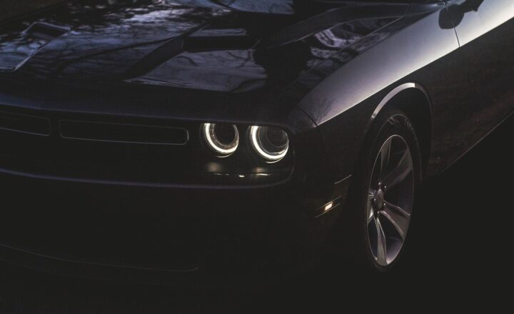 The Dodge Challenger Hellcat: A Modern Muscle Car with Unrivaled Power