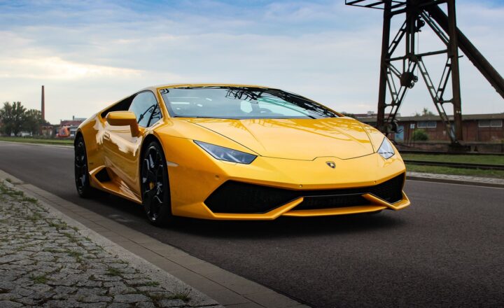 The Lamborghini Countach: The Bold Supercar That Defined the 80s