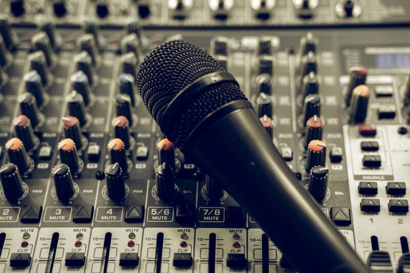 How to Set Up an Audiophile-Grade Sound System on a Budget How to Set Up an Audiophile-Grade Sound System on a Budget
