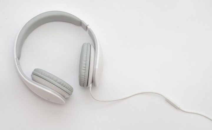 The Best Audio Gadgets for Travelers: Take Your Music Anywhere in Style
