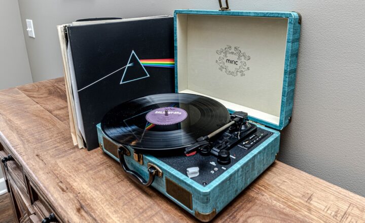 How to Make Your Own Vinyl Record at Home: A Beginner’s Guide to DIY Vinyl Pressing