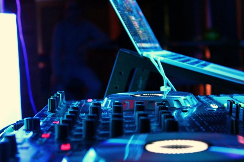 How to Create an Immersive Audio Experience with Surround Sound Technology How to Create an Immersive Audio Experience with Surround Sound Technology
