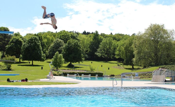 The Rise of Cold Plunging: Why People Are Freezing Themselves for Wellness