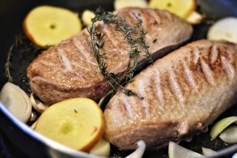 The Unusual Practice of Eating Raw Foods: Benefits and Risks of Raw Meat Dishes The Unusual Practice of Eating Raw Foods: Benefits and Risks of Raw Meat Dishes