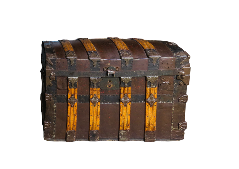 Stories of People Who Discovered Lost Treasures and Became Rich