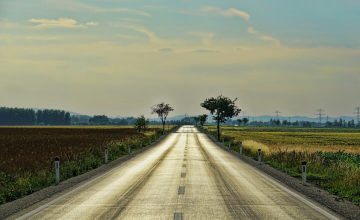 Why Road Trips Are the Ultimate Way to See a Country: Freedom, Flexibility, and Fun