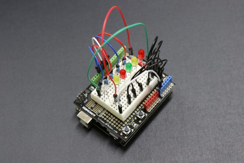 Exploring Arduino for Kids and Teens: Simple Projects to Spark Creativity Exploring Arduino for Kids and Teens: Simple Projects to Spark Creativity