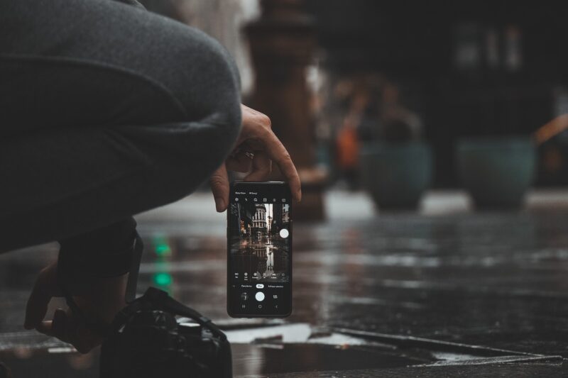 The Ultimate Guide to Selecting the Best Smartphone Camera for Vlogging The Ultimate Guide to Selecting the Best Smartphone Camera for Vlogging
