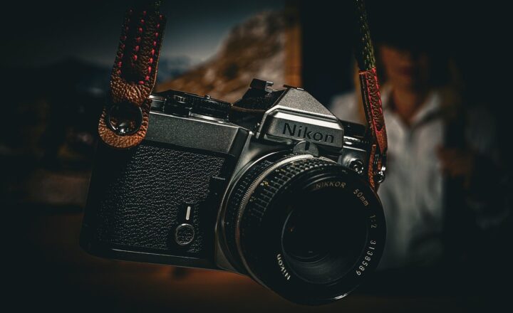 How to Pick a Camera for Vlogging: Quality, Portability, and Affordability Tips